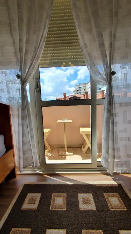 Metropolitan Apartments - City Center Тирана Екстериор снимка
